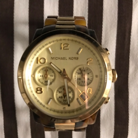 Michael Kors Stainless Steel Watch - Picture 2 of 8